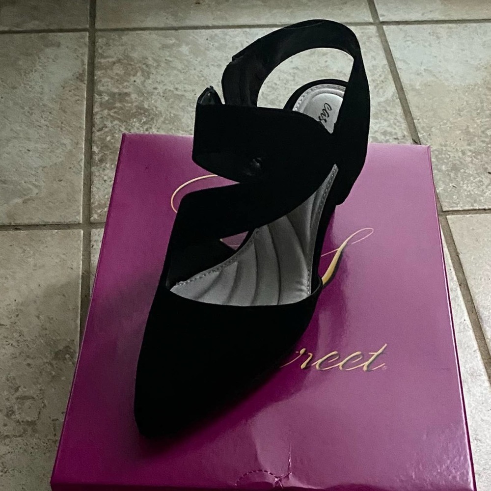 Easy Street Black Women's Heels